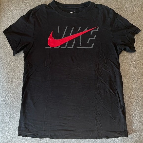 Nike Other - Nike shirt - Size small
